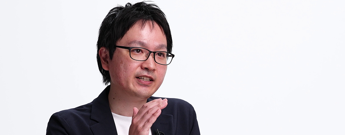RF100mm F2.8 L MACRO IS USM Optical Designer Interview